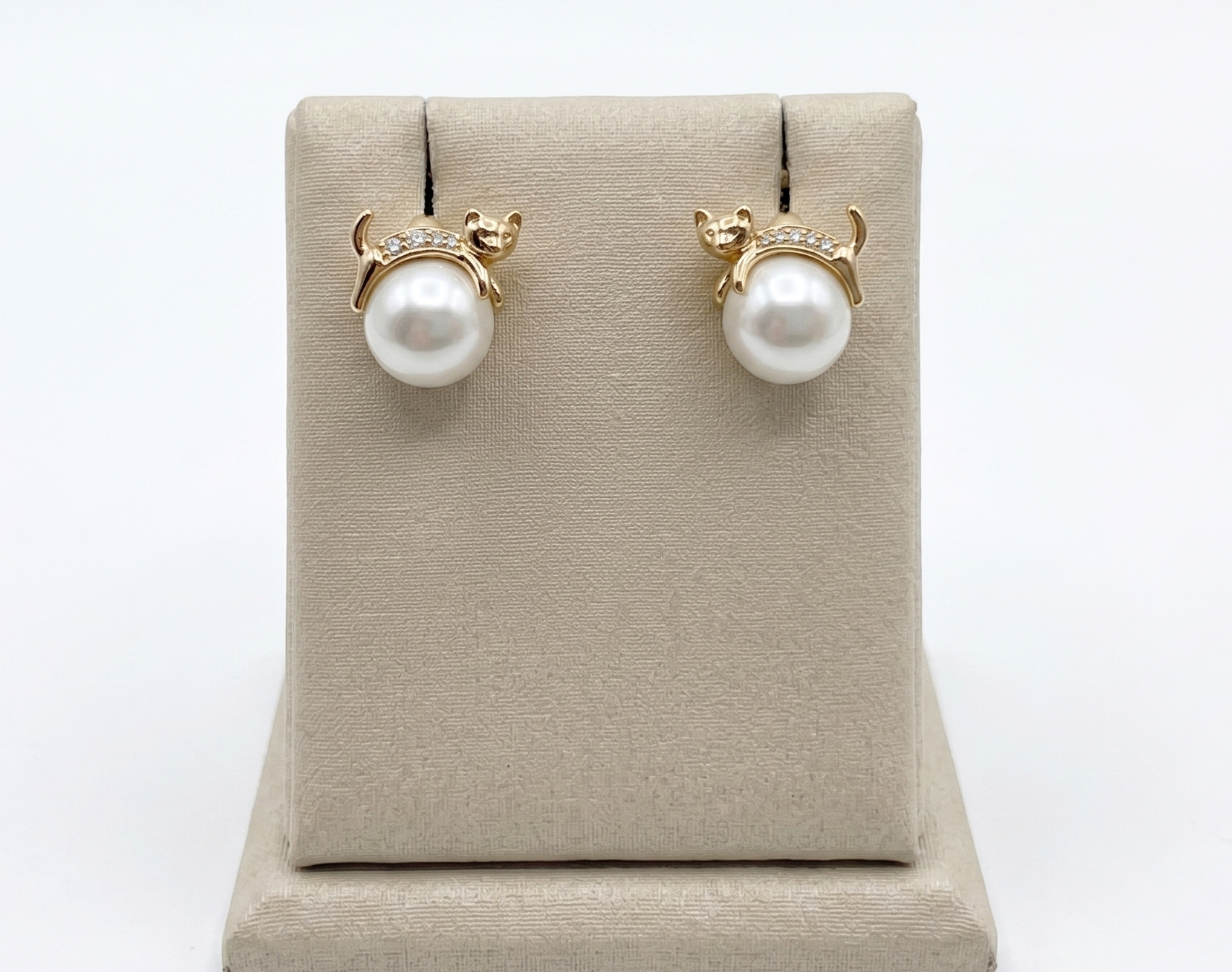 Pearl Kitty Stud Earrings