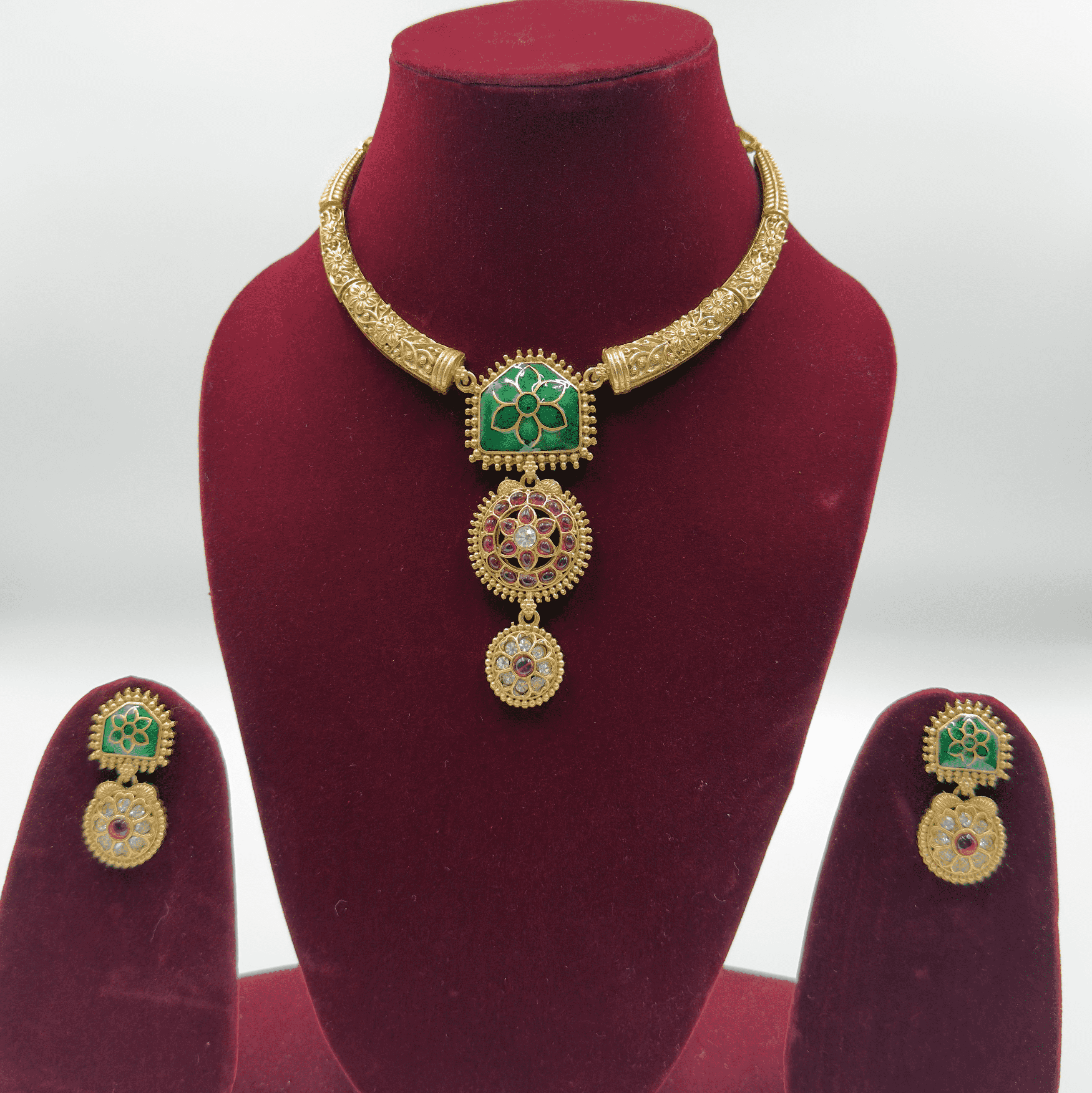 Emerald Floral Antique Choker Necklace Set