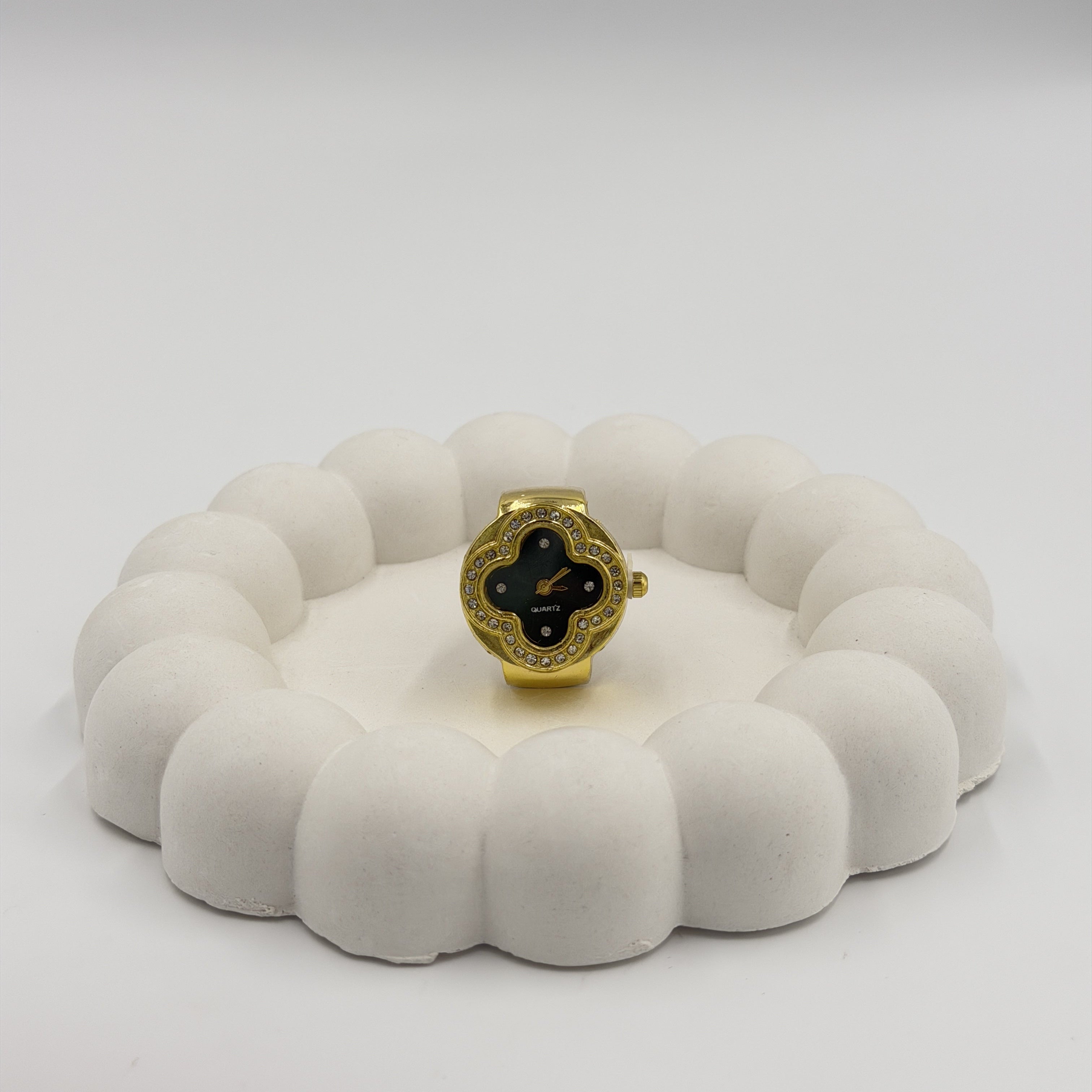 Midnight Clover Ring Watch