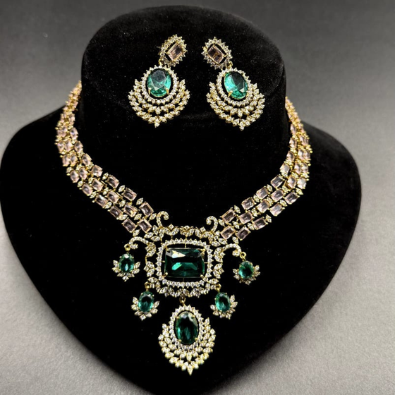 Emerald Royale Statement Necklace Set