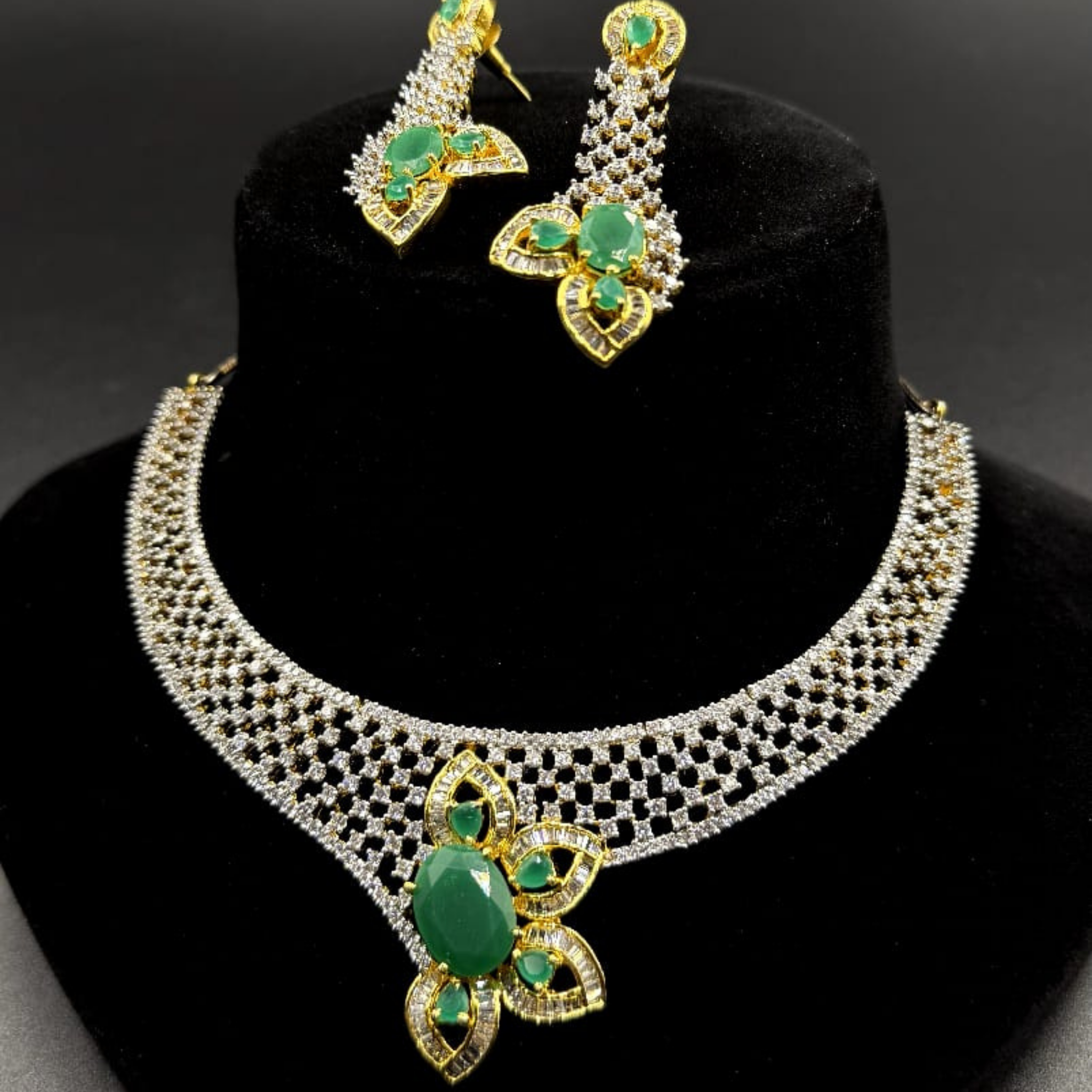 Emerald Luxe ad-Style Necklace Set