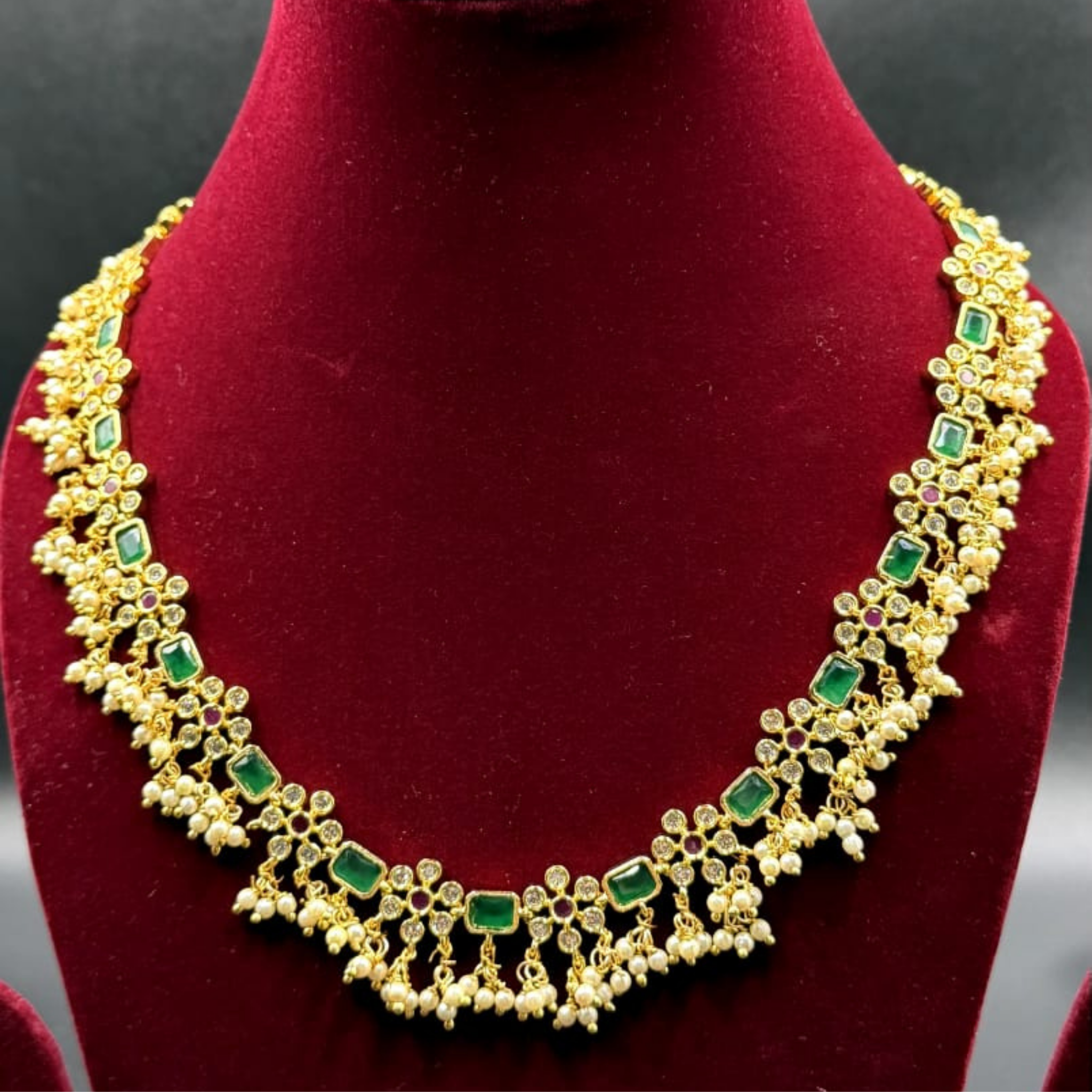 Emerald Elegance Kundan Necklace Set